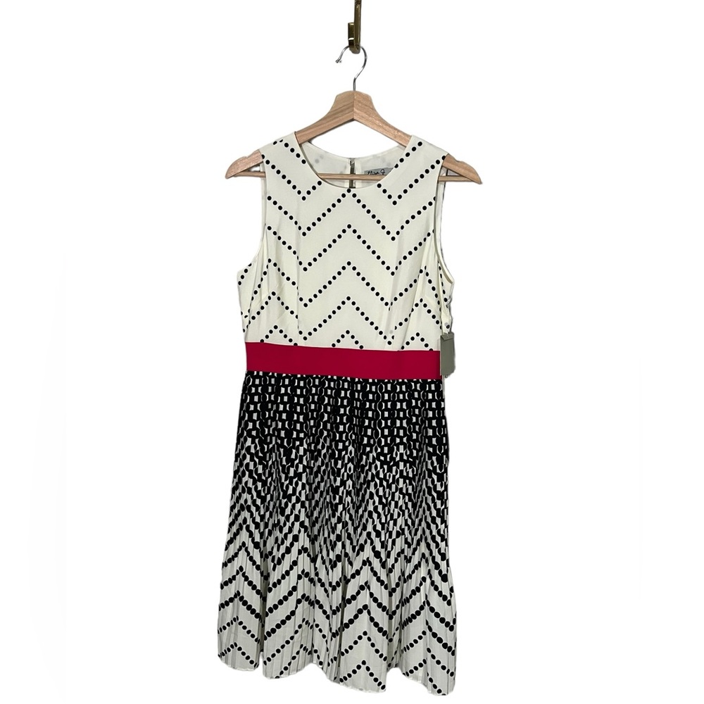 Eliza J Women’s  Missy pleated Skirt Polka Dots Sleeveless Dress Size 6